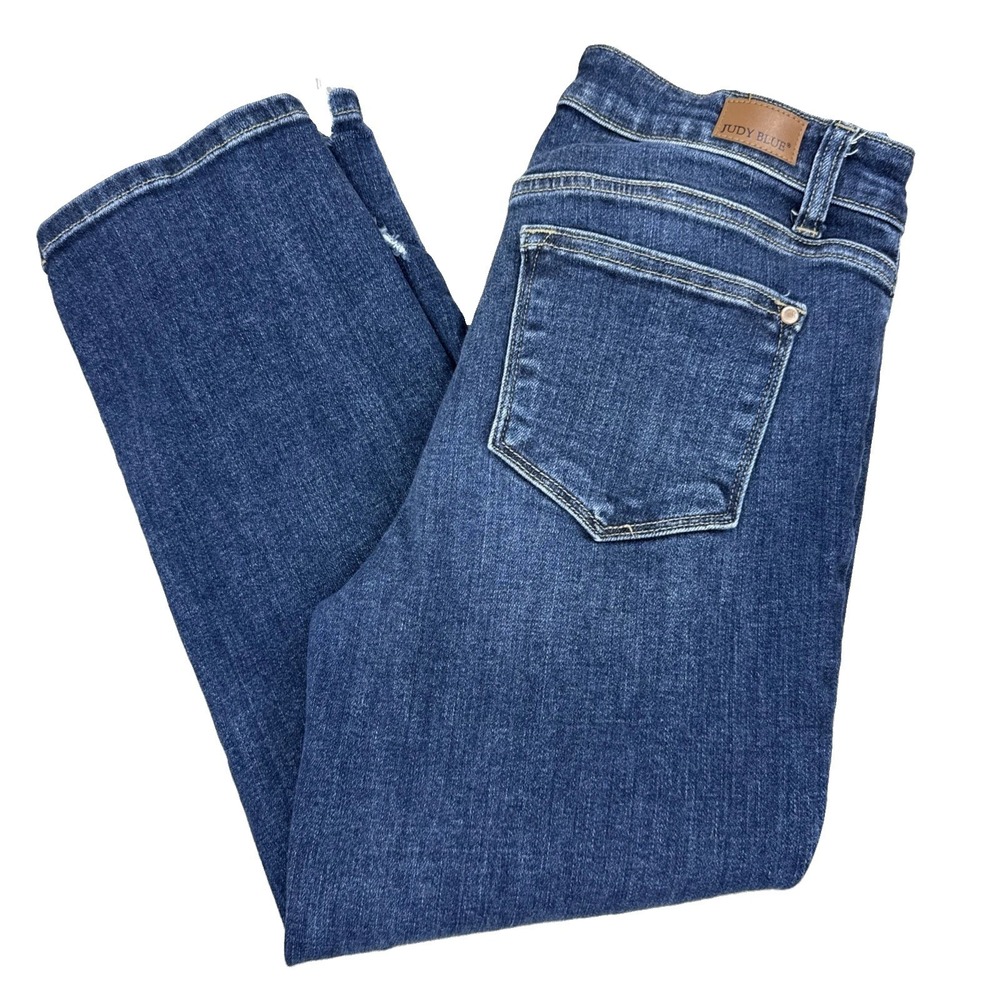Judy Blue‎ Jeans Women's Size 5/27 Cropped Fit Medium Wash Distressed Denim Fray